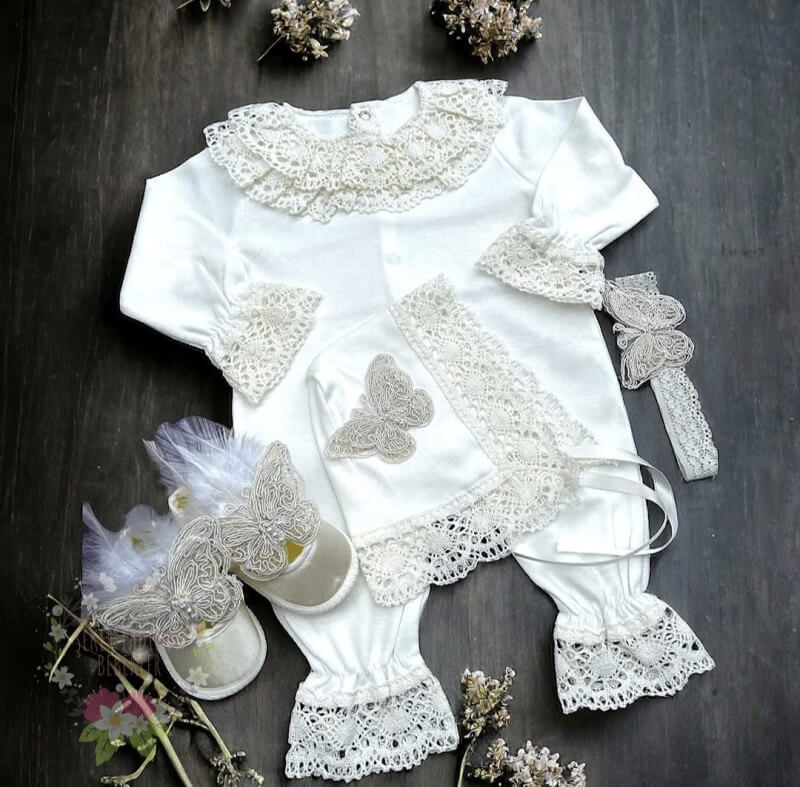 Kelebek Detaylı Yenidoğan Bebek-Anne Seti Krem