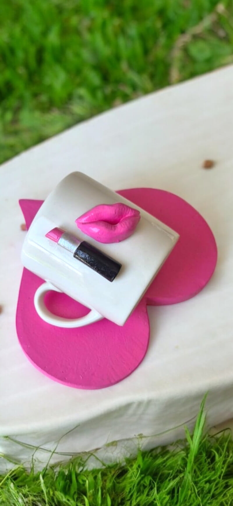 Pembe Rujlu Öpücük Fincan