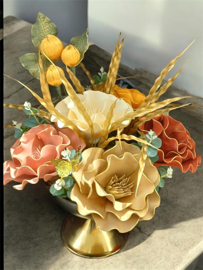 Gold Vazoda Eva Çiçek Aranjman