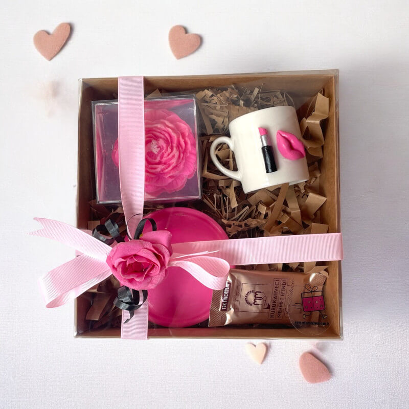 Pembe Rujlu Fincan ve Şakayık Mum Set