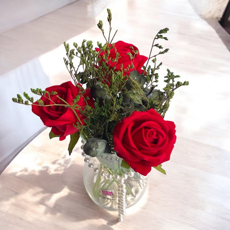 Cam Vazoda 3 Kırmızı Solmayan Gül 