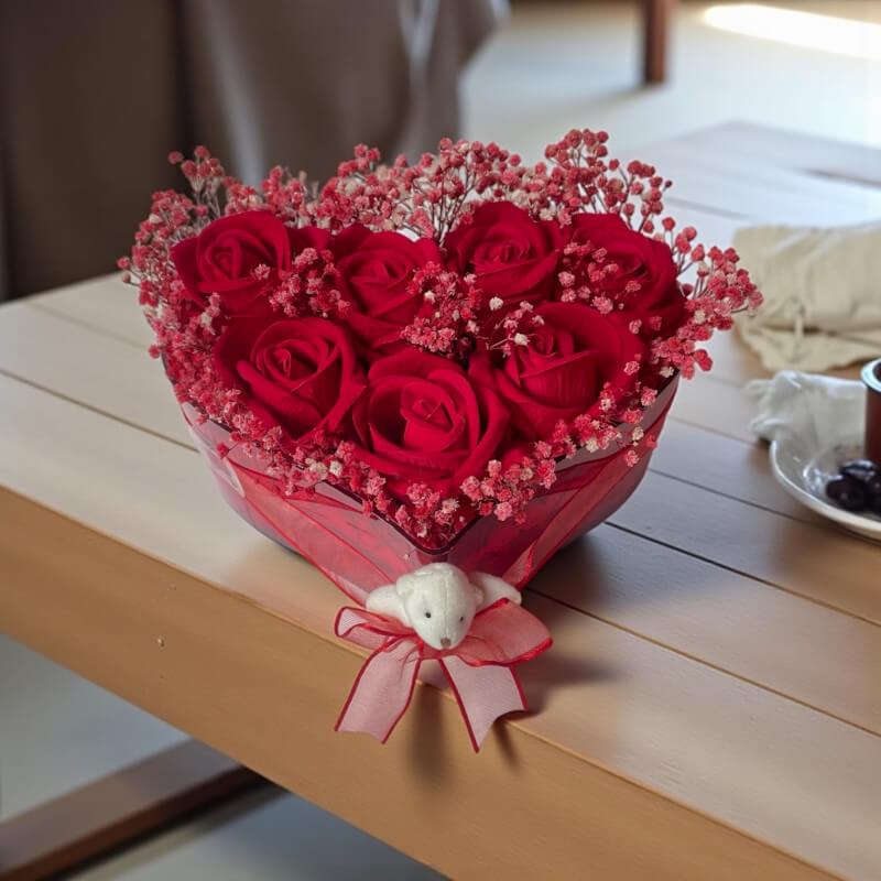 Kalp Vazoda Ayıcıklı 7 Kırmızı Gül Aranjman