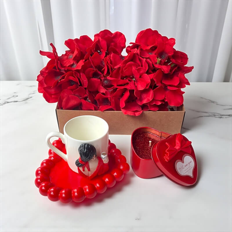Kırmızı Bubble Kalp Siyah Kız Fincan Mum Çiçek Set 
