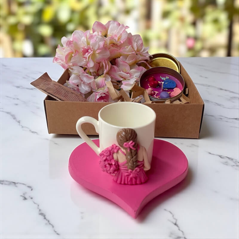 Pembe Kalp Çiçekçi Kız Mum Çiçek Set