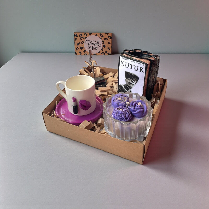 Öğretmenlere Özel Nutuk Notluk Mor Fincan Mum Set