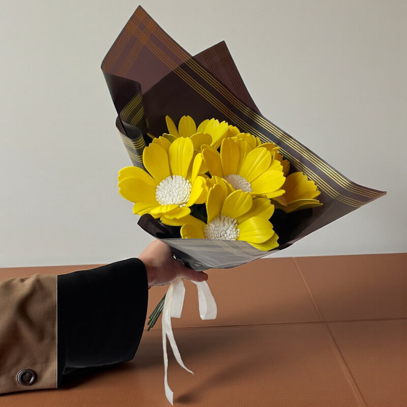 Sarı Eva Papatya Buket